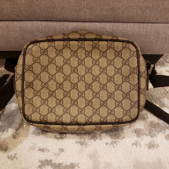 Gucci Crossbody - Picture 6 of 12